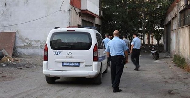 İzmir'de zabıt katibi ve infaz koruma memurlarına operasyon