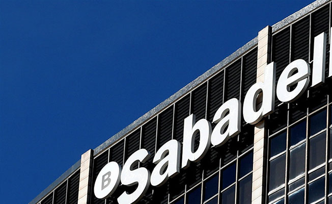 İspanya'nın en büyük 5. bankası, Katalonya'yı terk ediyor