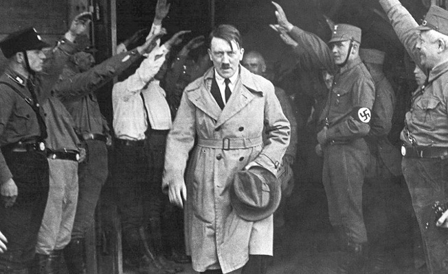 Hitler ilişki yaşadığı yeğenini kendi elleriyle öldürdü