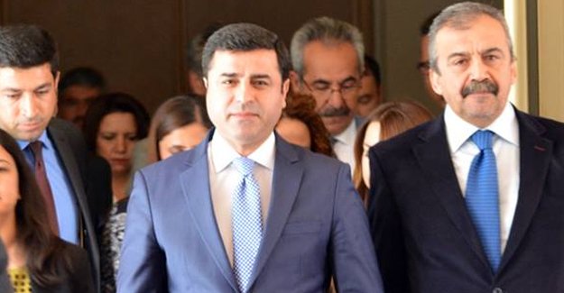Demirtaş: Tek bir arkadaşımız ifade vermeye gitmeyecek