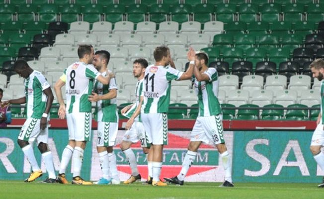 Süper Lig'e kötü başlangıç yapan Konyaspor'da istifa!