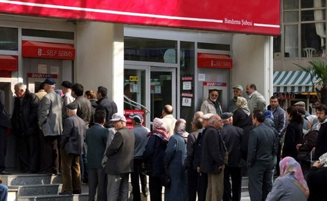 Emeklilere müjde: İkramiyeler ödenmeye başlandı