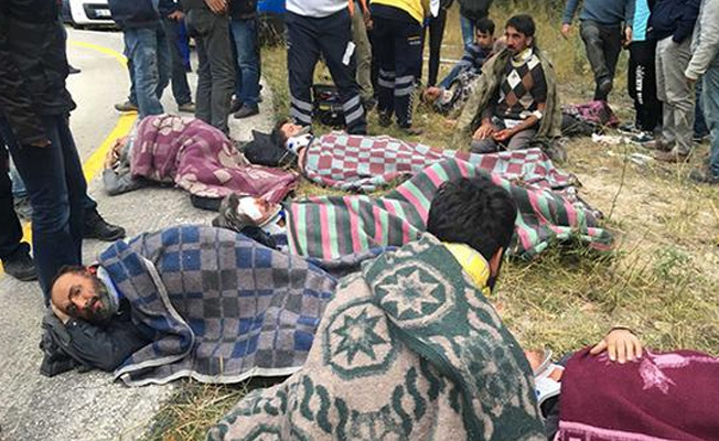 Battaniyeye sarınarak ambulans beklediler!