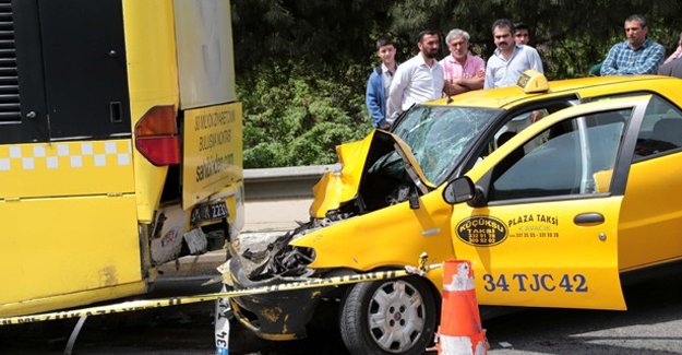 Beykoz'da taksi İETT otobüsüne arkadan çarptı: Bir ölü