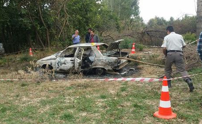 Otomobil içinde yanmış ceset bulundu