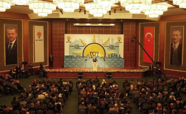 AKP’li Metiner: ‘Afyon kampında hangi belediye başkanlarının ipini çektik?’