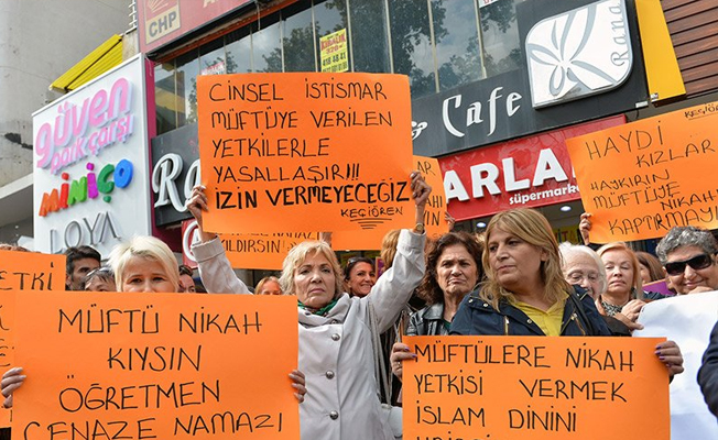 CHP’li kadınlardan müftülere nikah kıyma yasa tasarısına tepki!