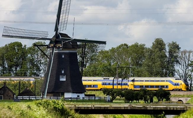 Hollanda, tren seferlerinde rüzgar enerjisi kullanmaya başladı