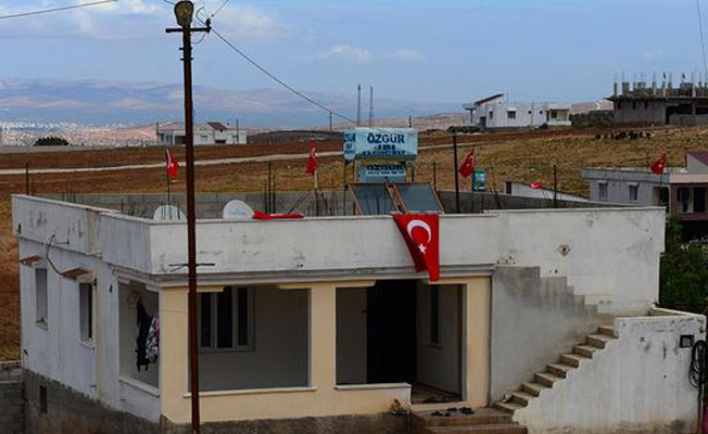 Bordo bereliler İdlib'e girdi, bütün evlere Türk bayrağı asıldı