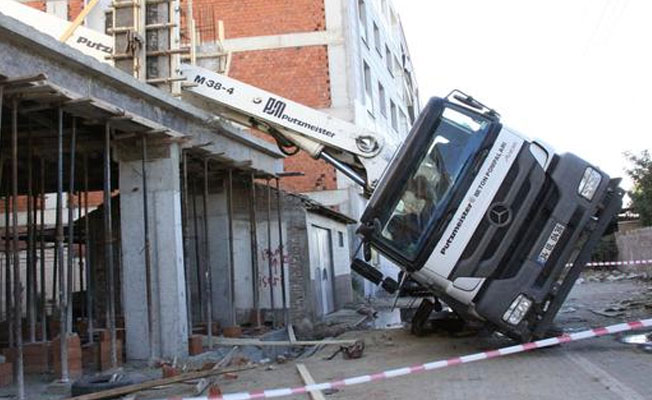 Beton dökümü sırasında dehşet olay: 1 ölü, 2 yaralı