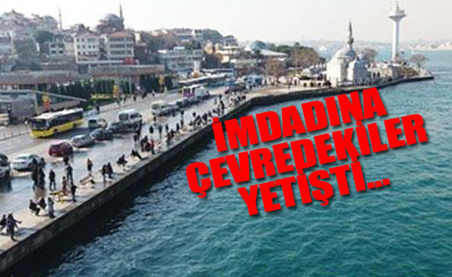 Üsküdar'da denize düşen kız hortumla kurtarıldı