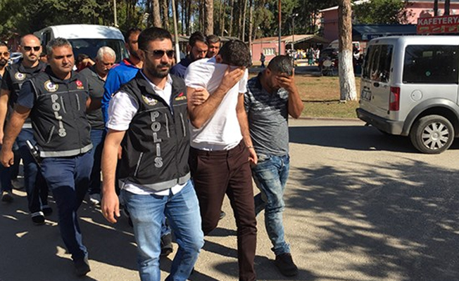 Gözaltına alınan torbacı öğretmen çıktı