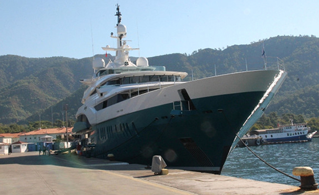 Hintli işadamının lüks yatı Marmaris'e demir attı!