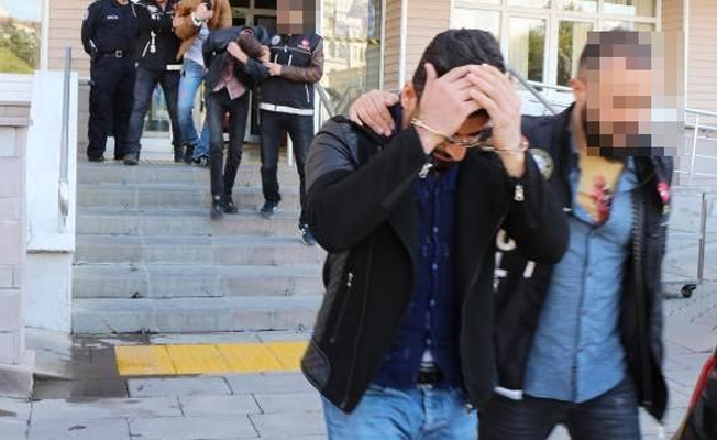 Kırıkkale’de uyuşturucu satan 2'si üniversiteli 3 kişi tutuklandı