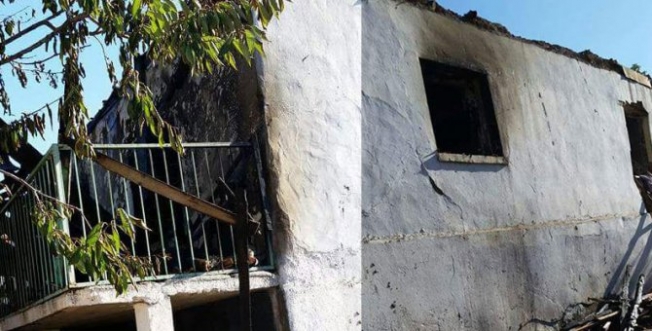 Sivas'ta yangın: 1'i çocuk 3 ölü