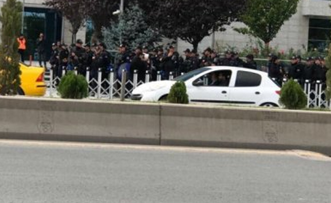 İstifaya adım adım... Gökçek Erdoğan'ı bekliyor, belediyeyi polis çevirdi!