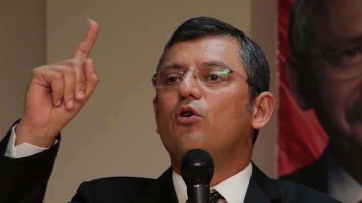 CHP'li Özel’den zehir zemberek: ‘Gökçek, can çekişe çekişe gidiyor’