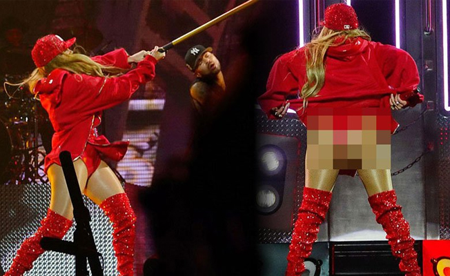 Jennifer Lopez, sahnede elbisesini çıkardı!