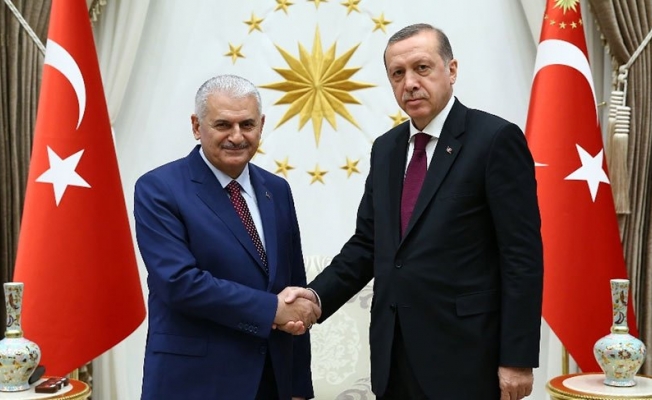 Ak Saray’da sürpriz görüşme!