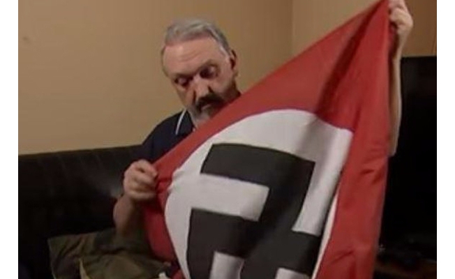 Neo Nazi lideri istifa etti