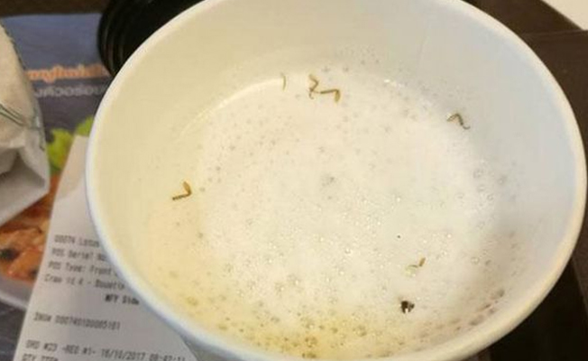 McDonalds kahvenin içinden çıkan 'böcek bacakları' için özür diledi