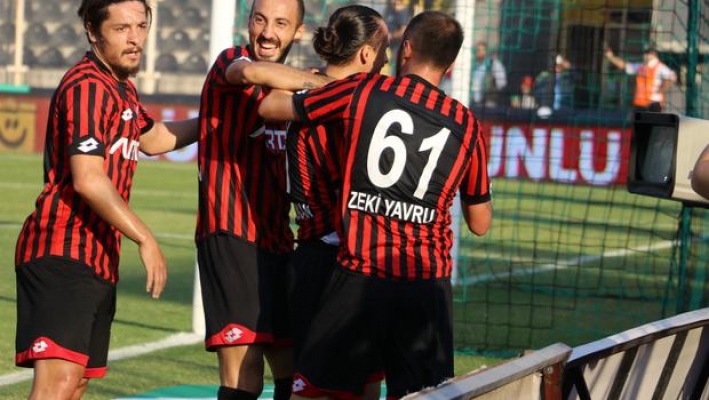 Manisa'da 6 gol, 1 kırmızı!