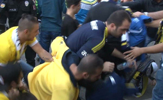 Derbi öncesi Kadıköy'de olay: 1 taraftar gözaltına alındı