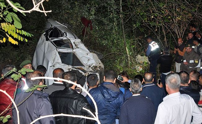 Kestane işçilerini taşıyan otomobil yamaçtan yuvarlandı: 3 ölü, 1 yaralı