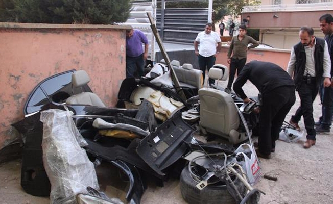 Tamire verdiği aracını parçalanmış halde buldu