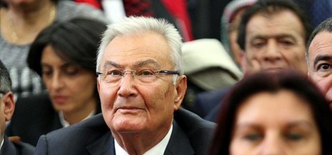 Deniz Baykal zıt fikirleri o odada buluşturdu