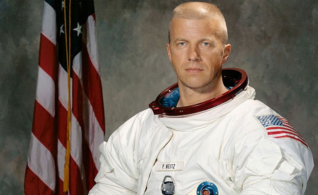 Ünlü astronot hayatını kaybetti!