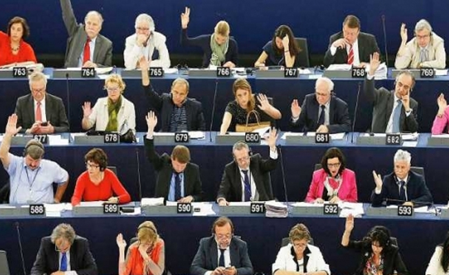 Avrupa Parlamentosu'nda cinsel taciz skandalı!