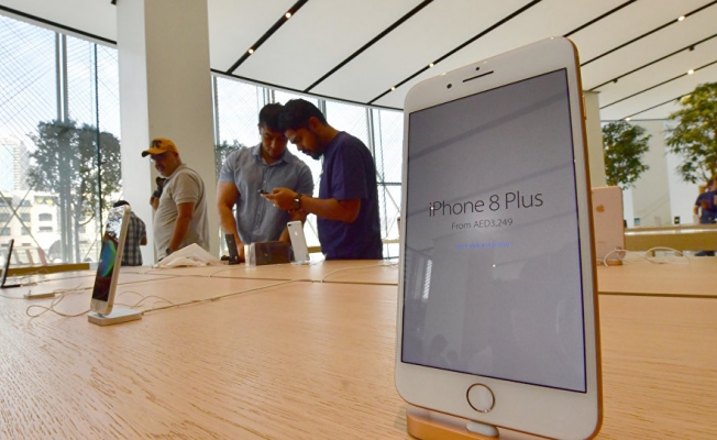 Damat, düğüne gelen herkese iPhone 8 dağıttı