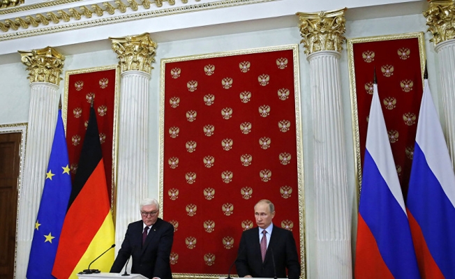 Putin: Rusya ve Almanya siyasi engellere rağmen ikili ilişkileri geliştirmeye hazır