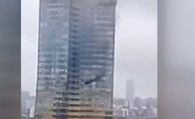 Ataşehir'deki gökdelende yangın!