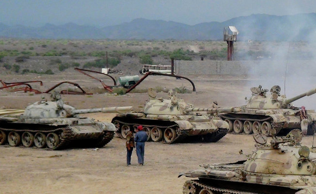 Suudi Arabistan: Yemen'e askeri müdahale devam edecek