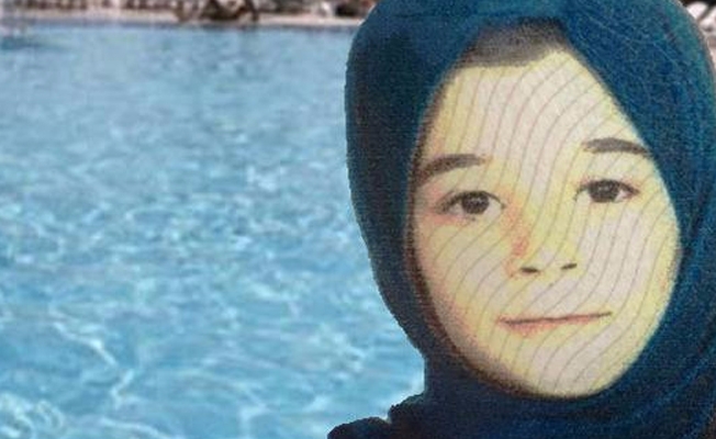 Otel havuzuna düştü, hayatını kaybetti
