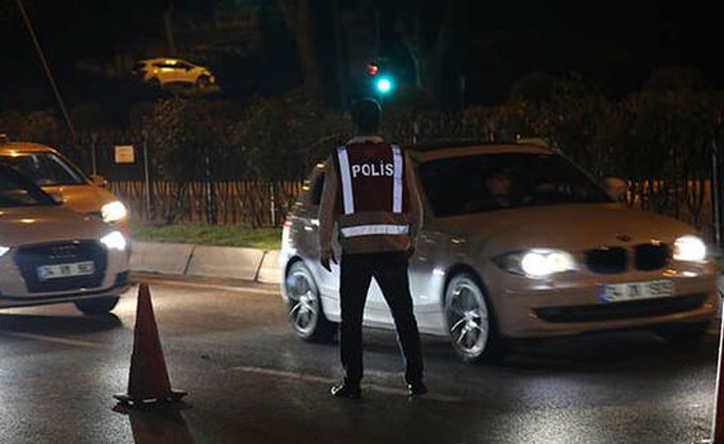 İstanbul'da 200 noktada polis uygulaması