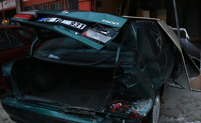 Direksiyon başında kalp krizi geçirdi, otomobille dükkana daldı!