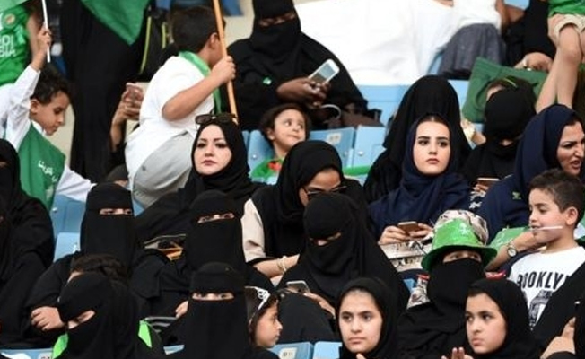 Suudi Arabistan'da kadınlara stadyuma girme hakkı tanınacak