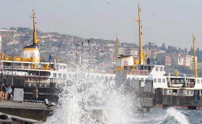 Deniz seferlerine fırtına engeli!