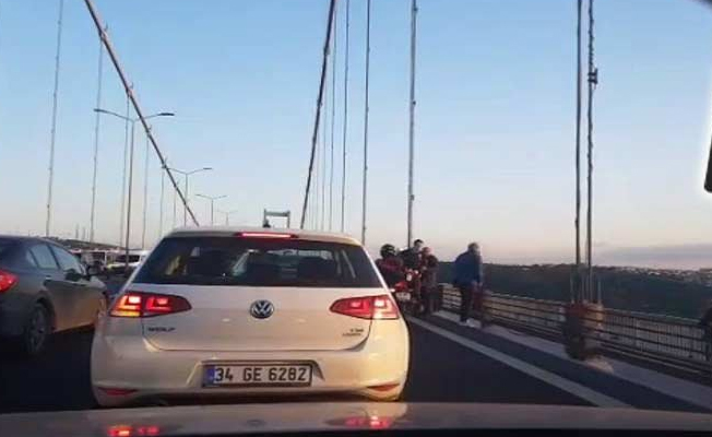 Köprüde intihar girişimi: Trafik kilit!