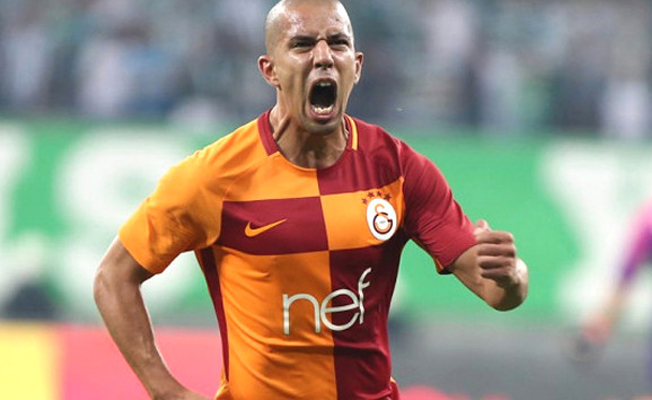 Feghouli'ye bir şok da ülkesinden!