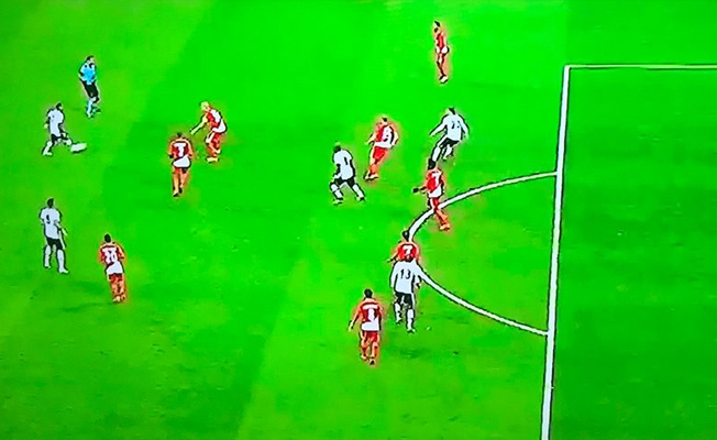 Beşiktaş – Monaco karşılaşmasında tartışma yaratan ofsayt kararı!
