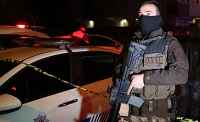 AVM'ye 'Şirinler' baskını: 9 tabanca çok sayıda mermi ele geçirildi