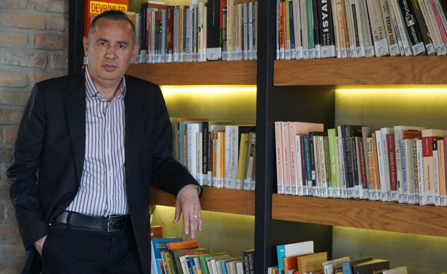 Şair ve yazar Cevat Turan, TÜYAP Kitap Fuarı'nda kitaplarını imzalayacak