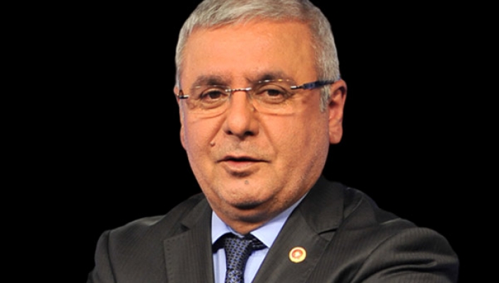 AKP'li Metiner: 'Kafir miyiz, Atatürkçü mü?'