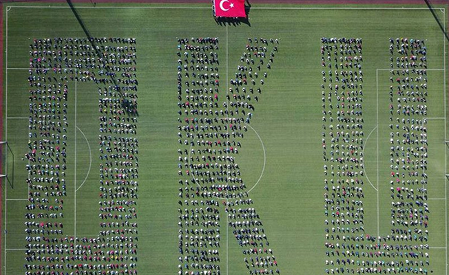 Batman'da 2 bin öğrenci 20 dakika boyunca kitap okudu