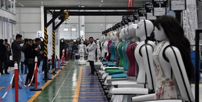 Türkiye'nin ilk robot fabrikası açıldı