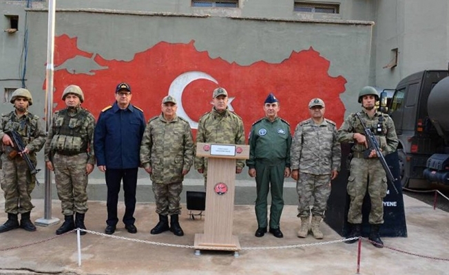 Hulusi Akar ve kuvvet komutanları 'sınırın sıfır noktası'nda incelemelerde bulundu